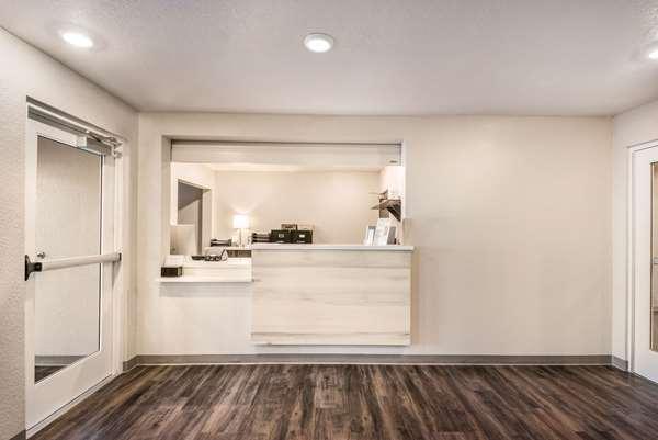 Images WoodSpring Suites Bradenton