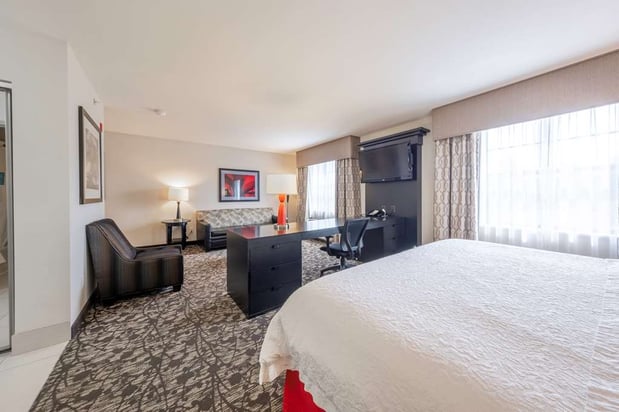 Images Hampton Inn & Suites DuPont
