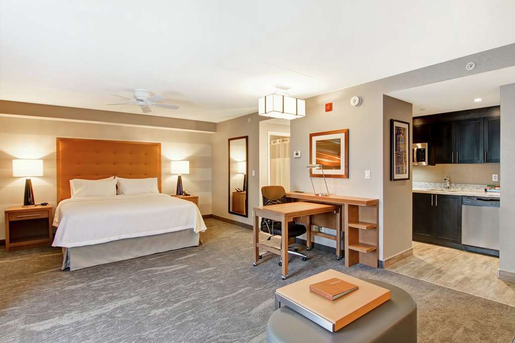 Guest room Homewood Suites by Hilton Ottawa Kanata Kanata (613)270-2050