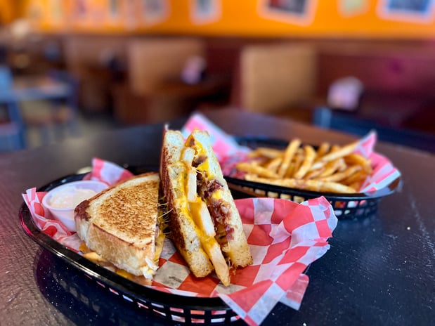 Images Cheesie's Pub & Grub - Garfield Ridge