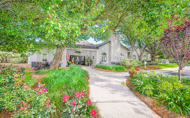Images MAA Hampton Pointe