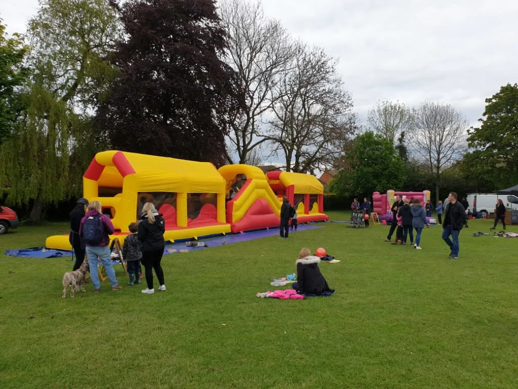 Images Top Banana Bouncy Castles