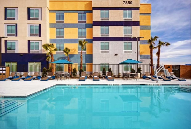 Images Hampton Inn Las Vegas Strip South