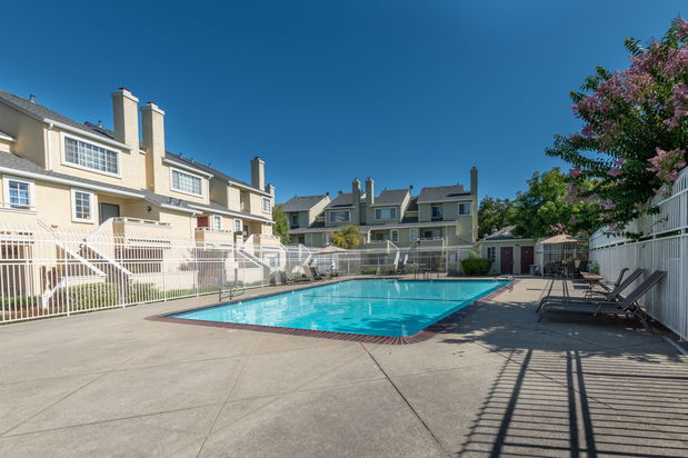 Images Monica Betancur, REALTOR | Compass