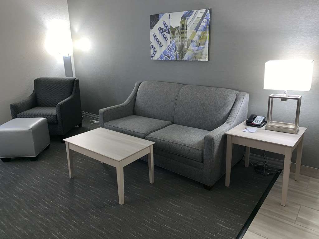 Double Queen Suite