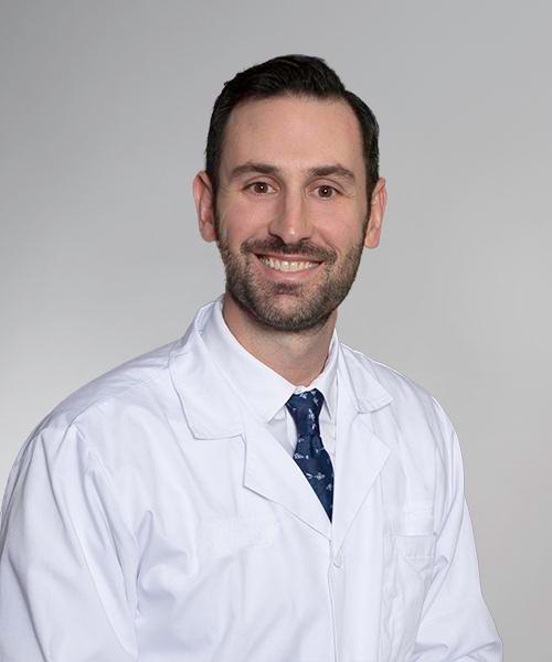 Dr. Juan Flores Gonzalez, Internal Medicine | DANBURY, CT | WebMD