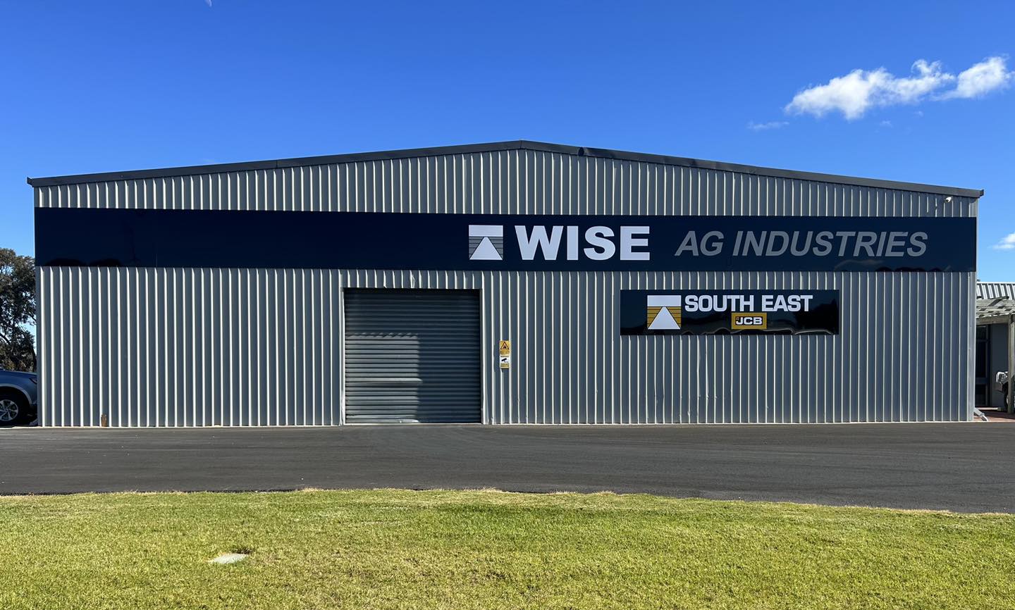 Images South East JCB