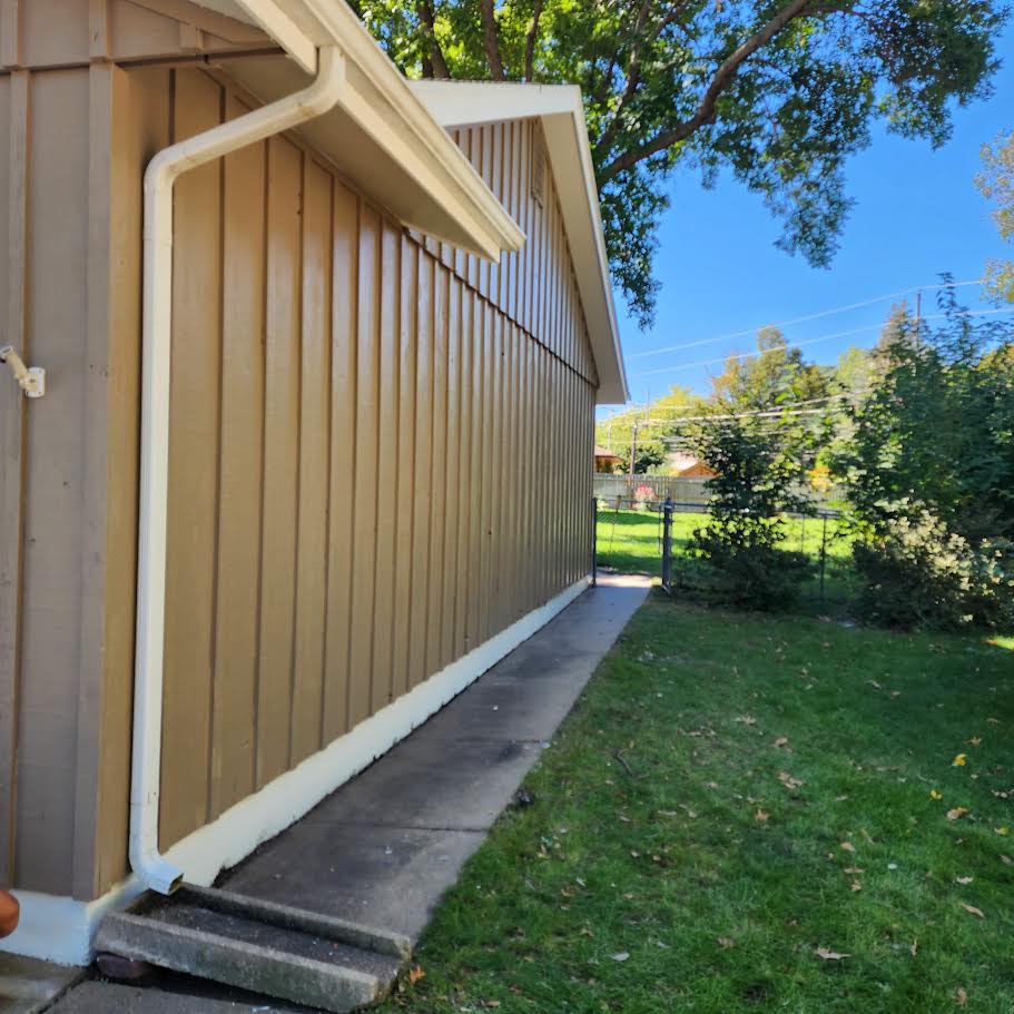 E&amp;E Best Painters LLC Logo