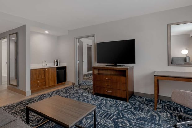 Images Hilton Garden Inn Burlington Downtown