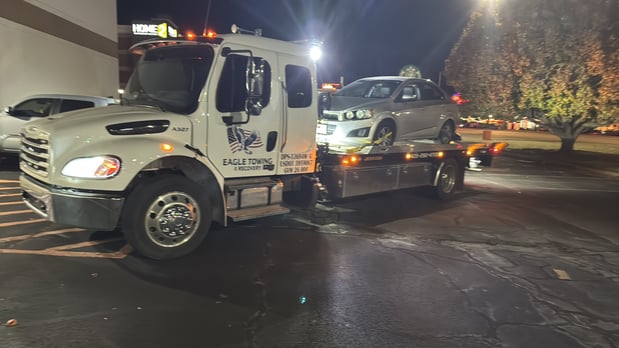 Images Eagle Towing & Recovery