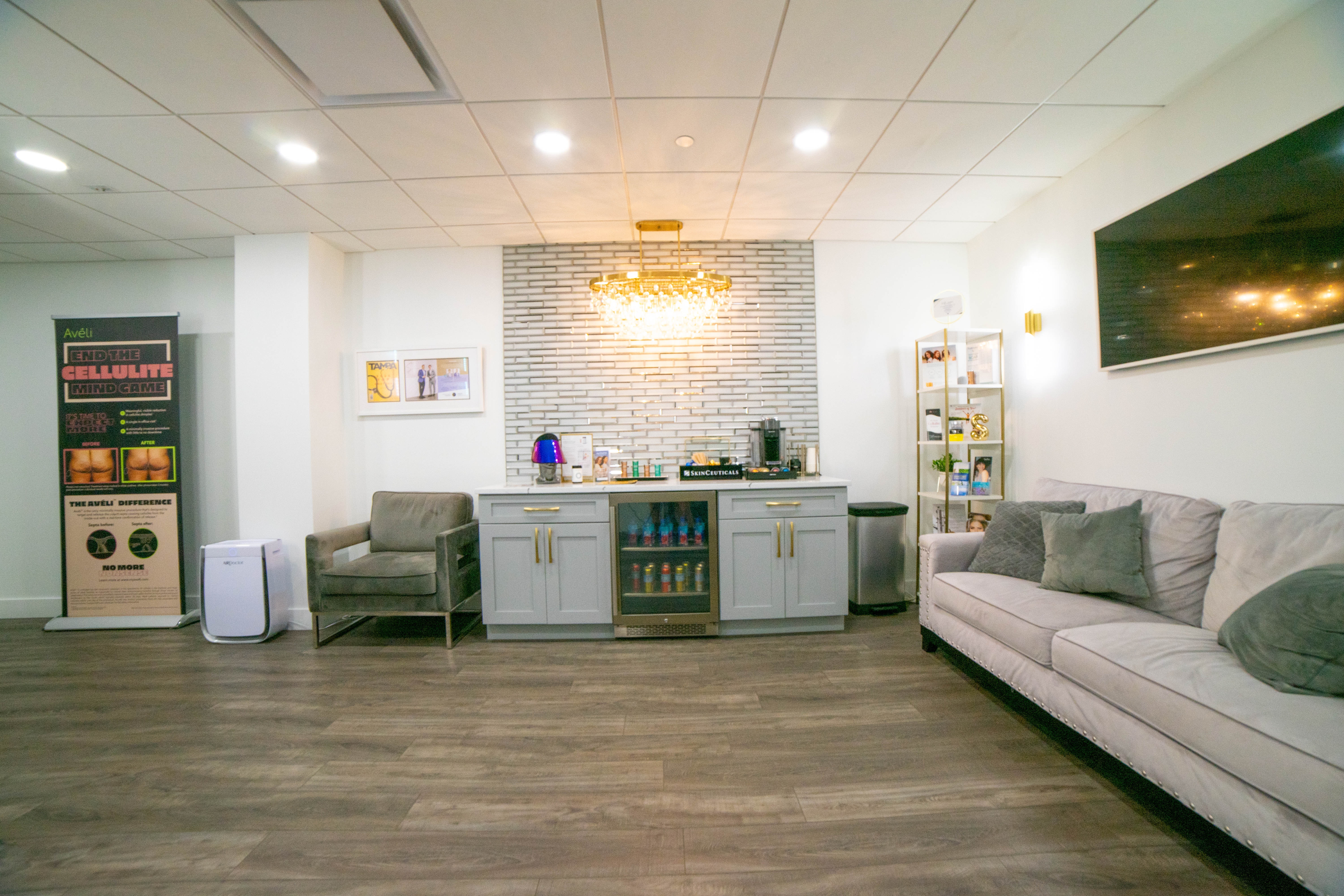 Interior of SynergyMD Plastic Surgery | Tampa, FL