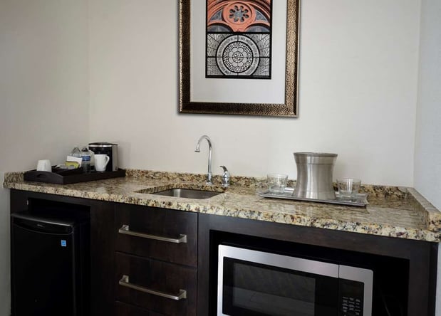 Images The Inn at Penn, a Hilton Hotel