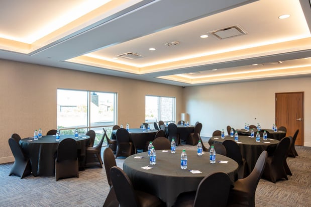 Images Holiday Inn Express & Suites Beloit by IHG