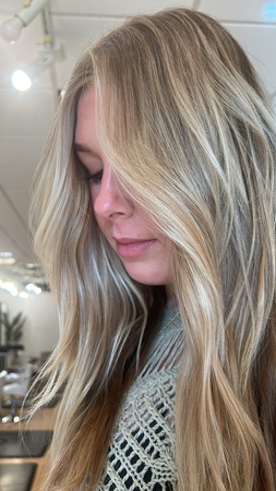 Images Jayden Presleigh, The Salon