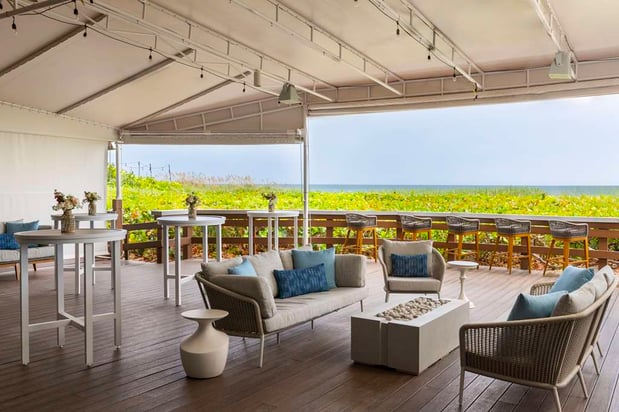 Images The Singer Oceanfront Resort, Curio Collection by Hilton
