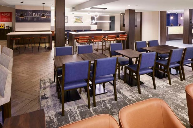 Images Hampton Inn Newark Airport