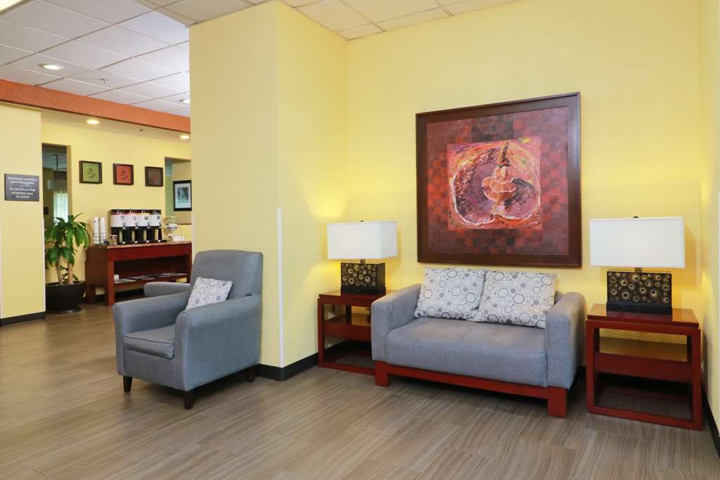 Images Hampton Inn by Hilton Guadalajara-Aeropuerto