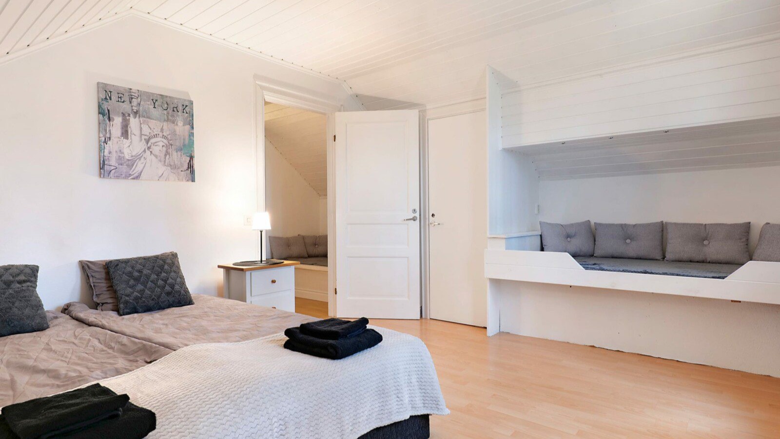Images Guestly Homes - Homely house perfect for workers