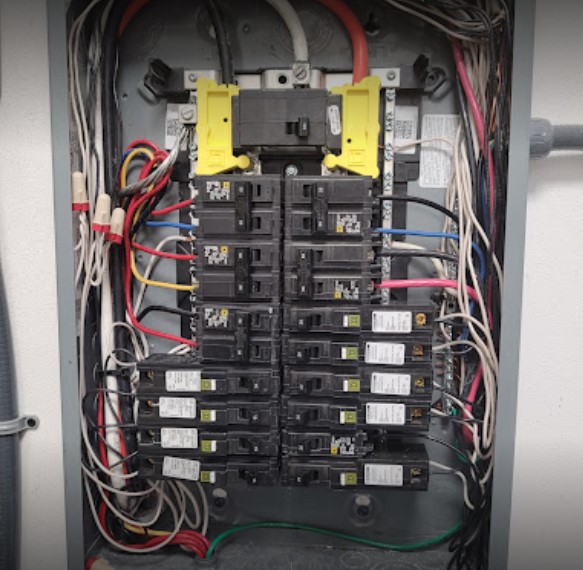 Images Myghty Force Inc.