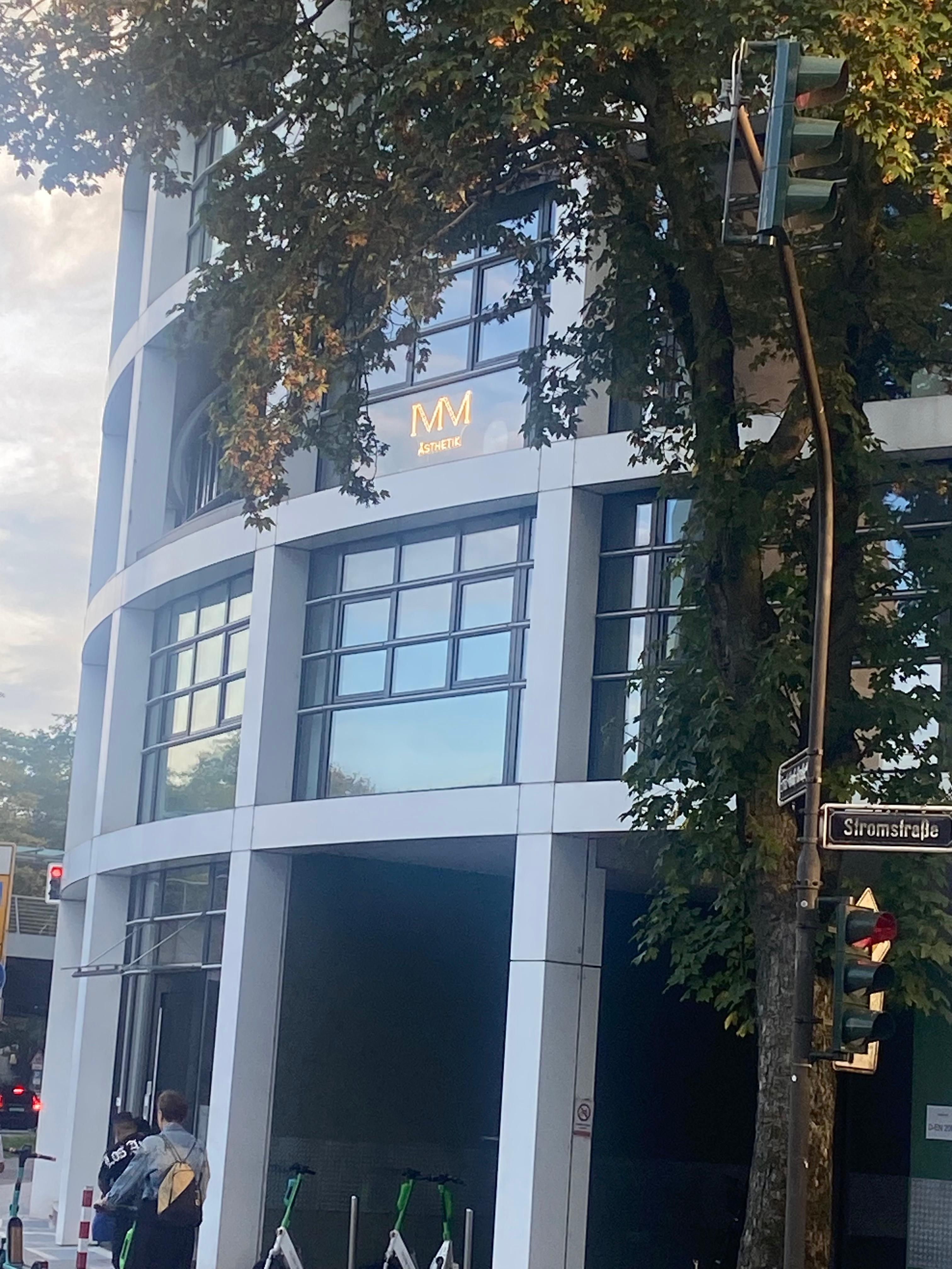Bild 13 I-Me-Mine Ästhetik - Praxis für Botox & Hyaluron in Düsseldorf