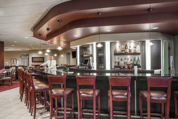 Images Holiday Inn Manitowoc by IHG