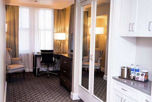 Images Redmont Hotel Birmingham, Curio Collection by Hilton