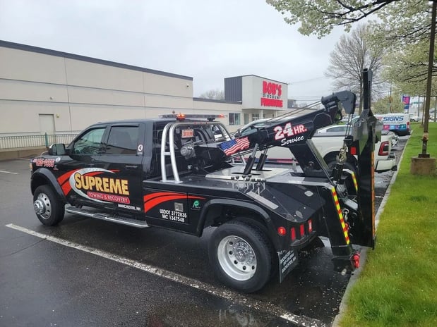 Images Supreme Towing & Recovery