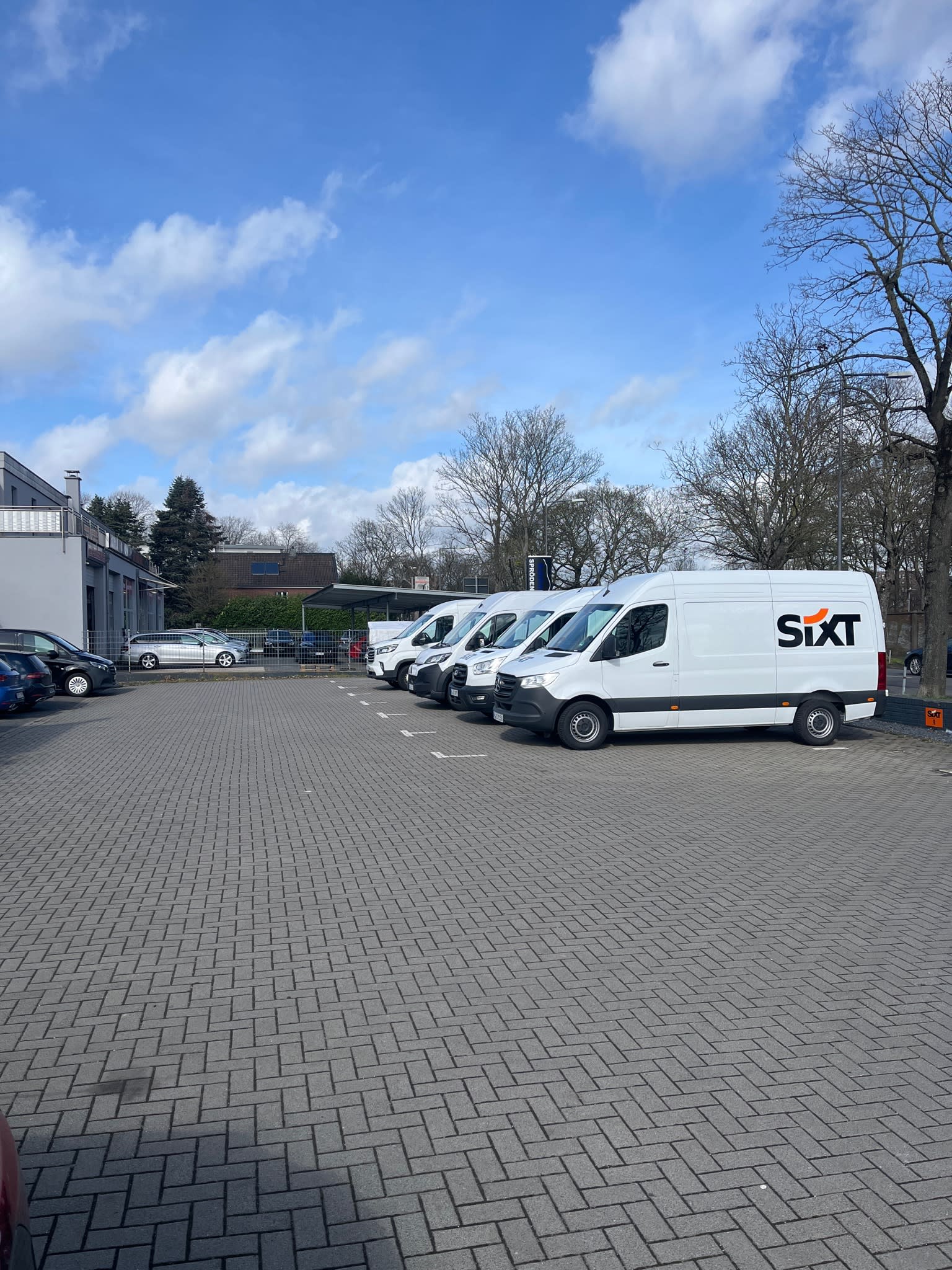 SIXT Autovermietung Krefeld, Sproedentalstr. 4 in Krefeld