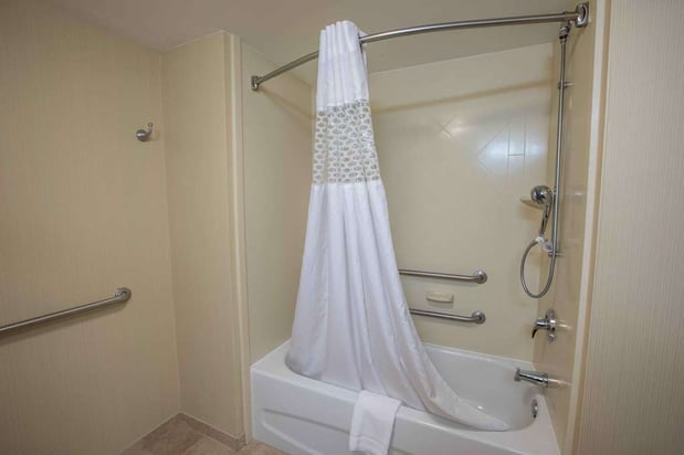 Images Hampton Inn & Suites Tilton