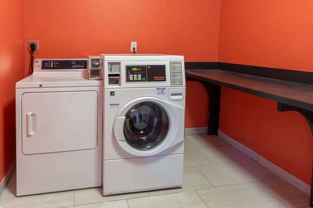 Images Holiday Inn Express Indianapolis - Southeast by IHG