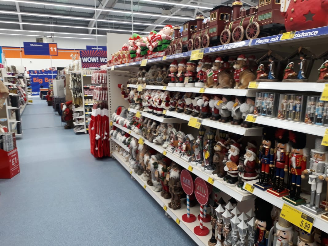 B&M's Christmas offering is on display in its newest store in Spalding, located on Westlode Street. The store stocks a great range of Christmas decorations, cards, wrapping paper and much more!