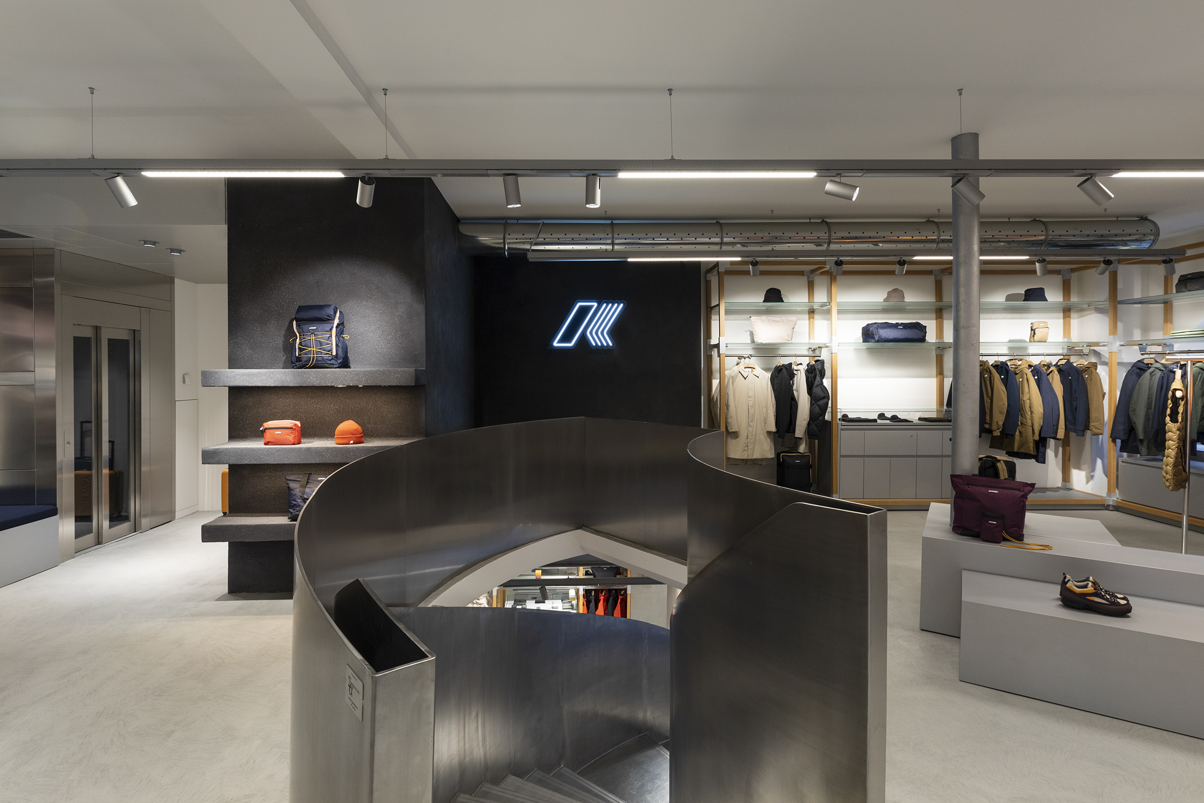 Images K-Way 9 Milano