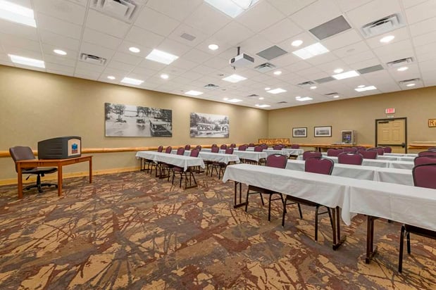 Images Best Western Premier The Lodge on Lake Detroit