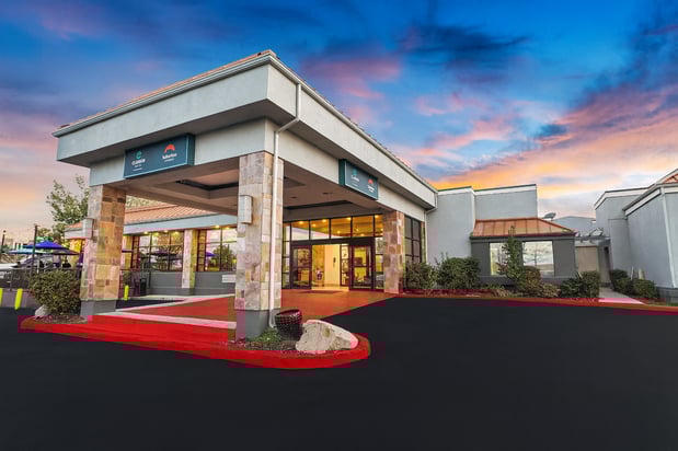 Images Suburban Studios Salt Lake City Airport