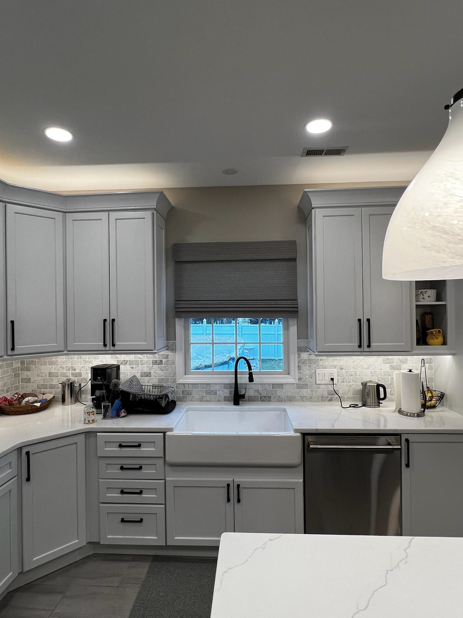 Roman shades come in a variety of fabrics, both solids and prints.  Transform your King of Prussia, PA kitchen into a stunning room with new roman shades.