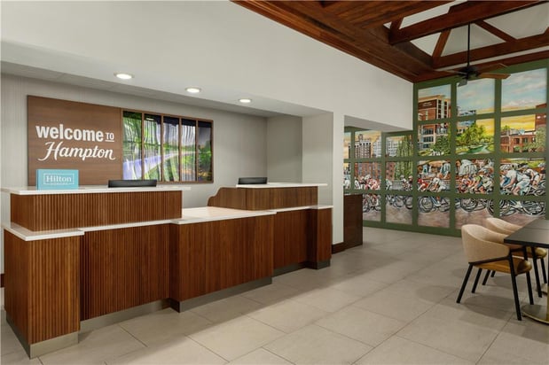 Images Hampton Inn & Suites Greenville-Downtown-RiverPlace