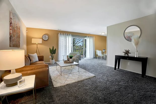 Images Kenilworth at Charles Apartments