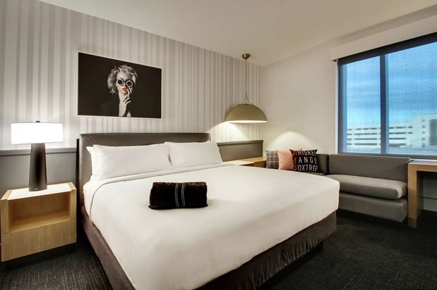 Images The Rose Hotel Chicago O’Hare, Tapestry Collection by Hilton