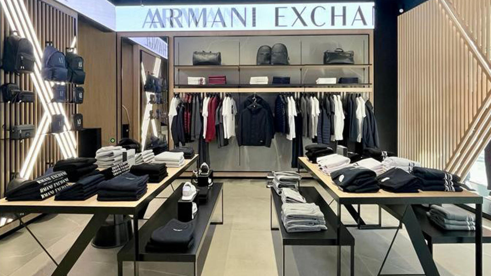 Kundenbild groß 6 AX Armani Exchange