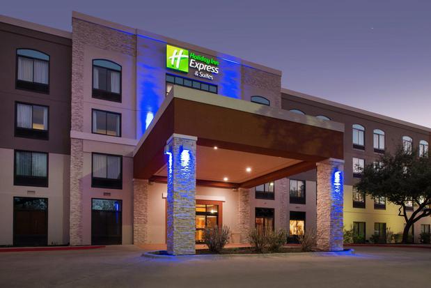 Images Holiday Inn Express & Suites Austin North Central by IHG