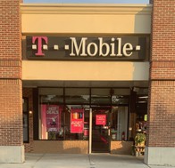 Exterior photo of T-Mobile Store at Jericho Tnpk & Calvert Ave 2, Commack, NY