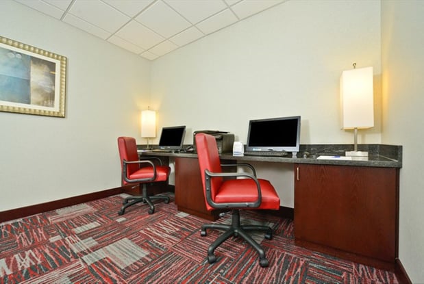 Images Holiday Inn Express & Suites Utica by IHG