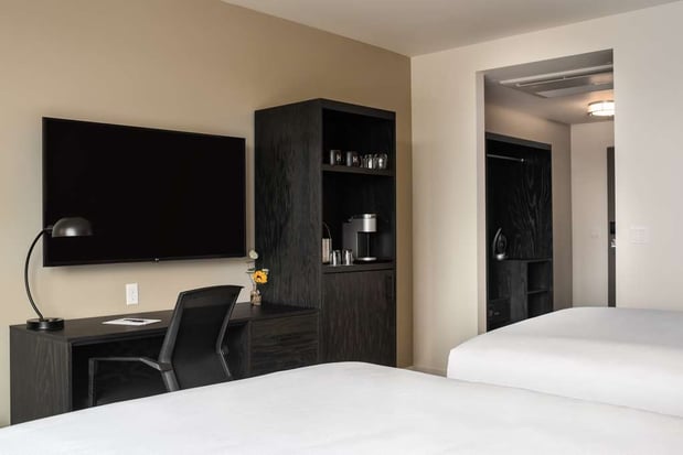 Images Holman Riverfront Park Hotel Salem, Tapestry Collection by Hilton