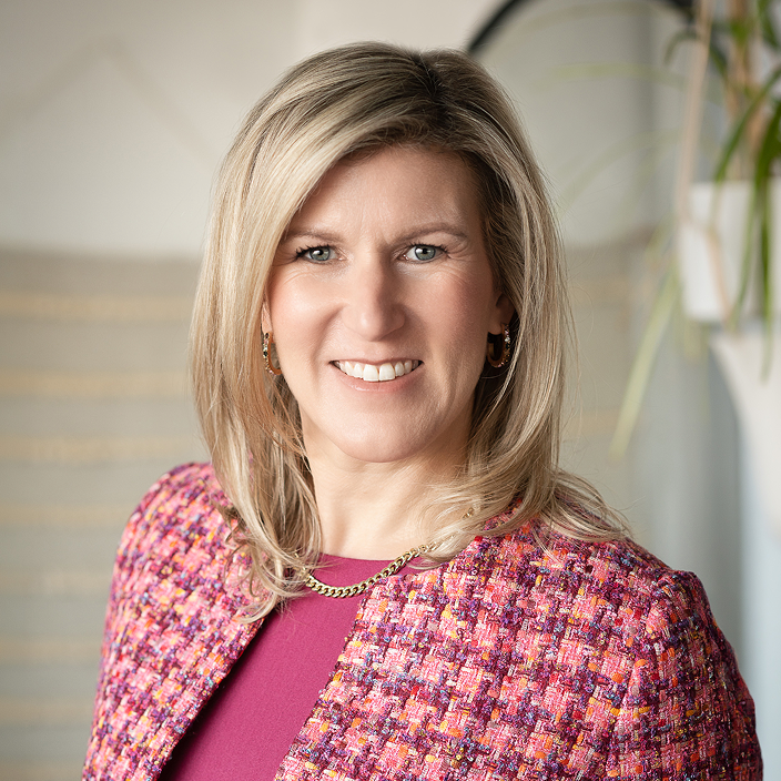 Jenn Aubertin headshot.