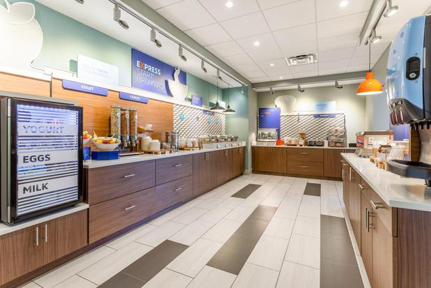 Images Holiday Inn Express & Suites Florence - Cincinnati Airport by IHG