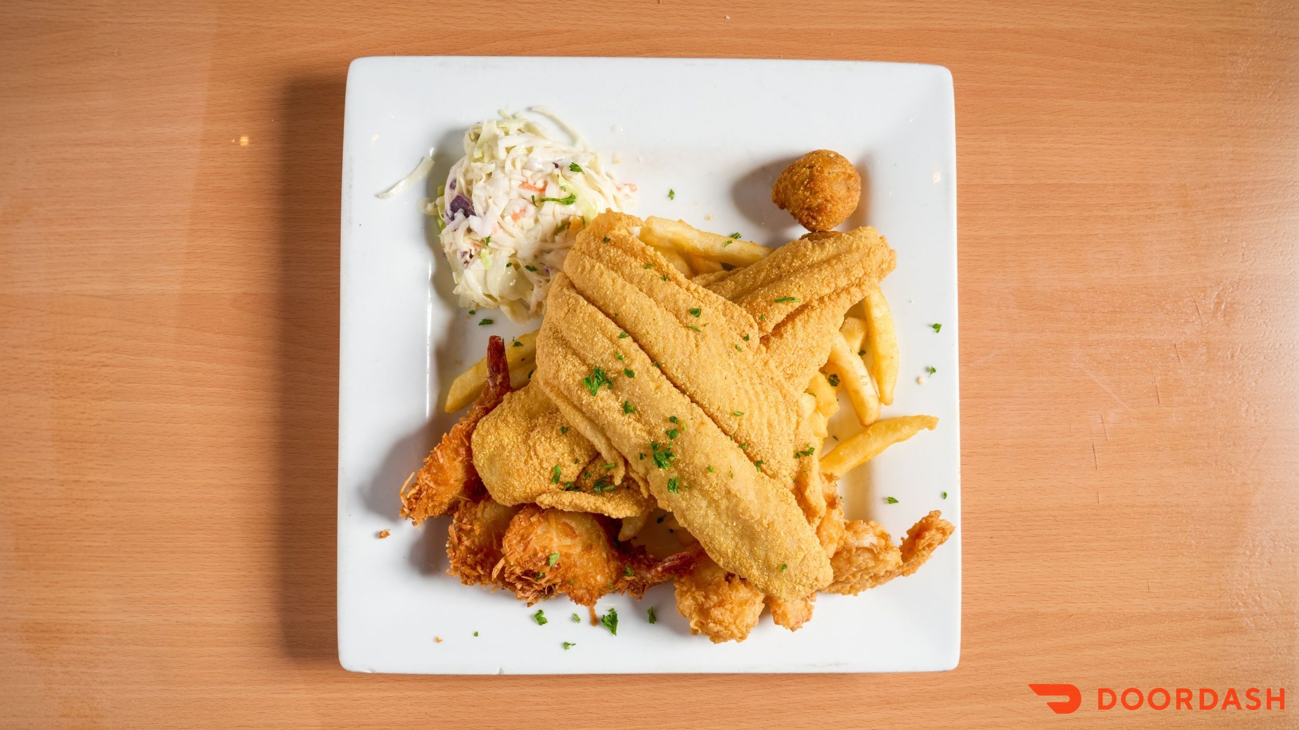 Fried Mix Platter, Fried catfish, shrimp, fries.