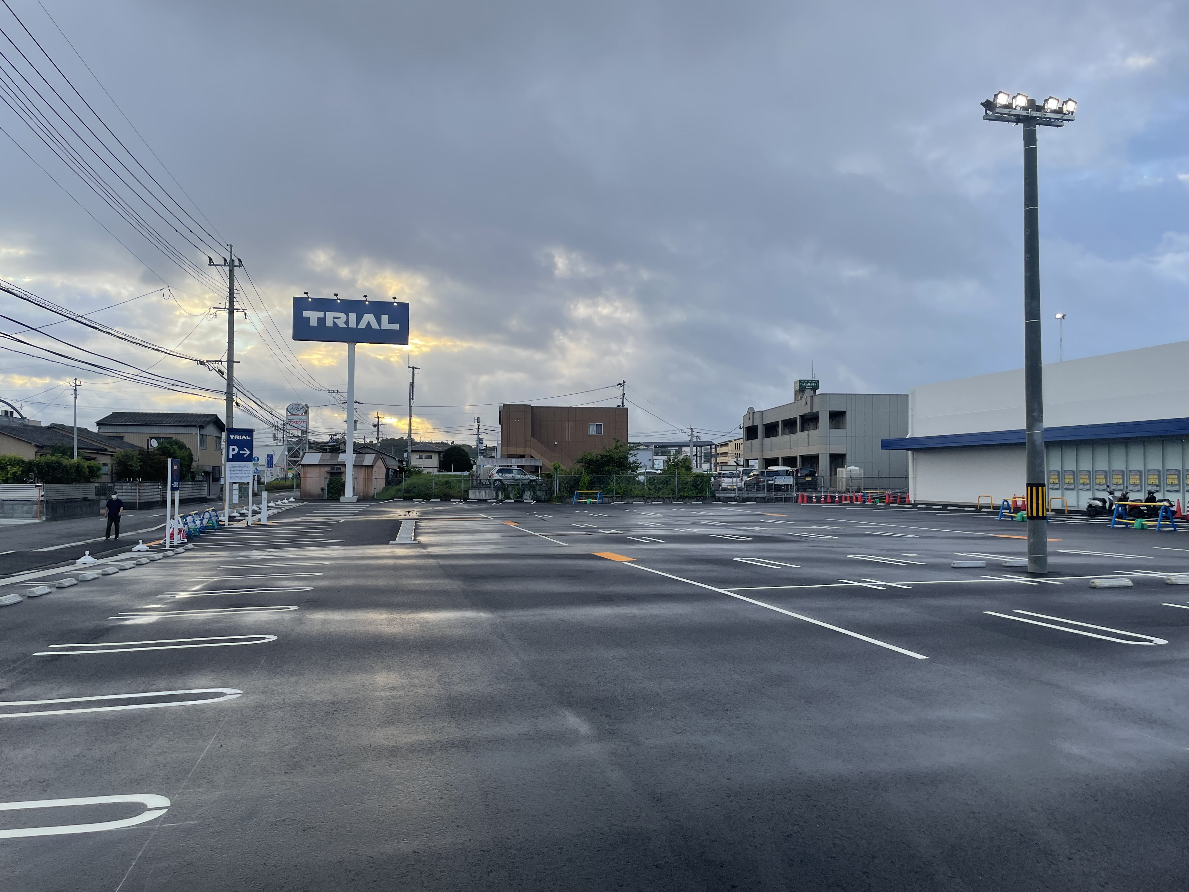 Images スーパーセンタートライアル皆春店