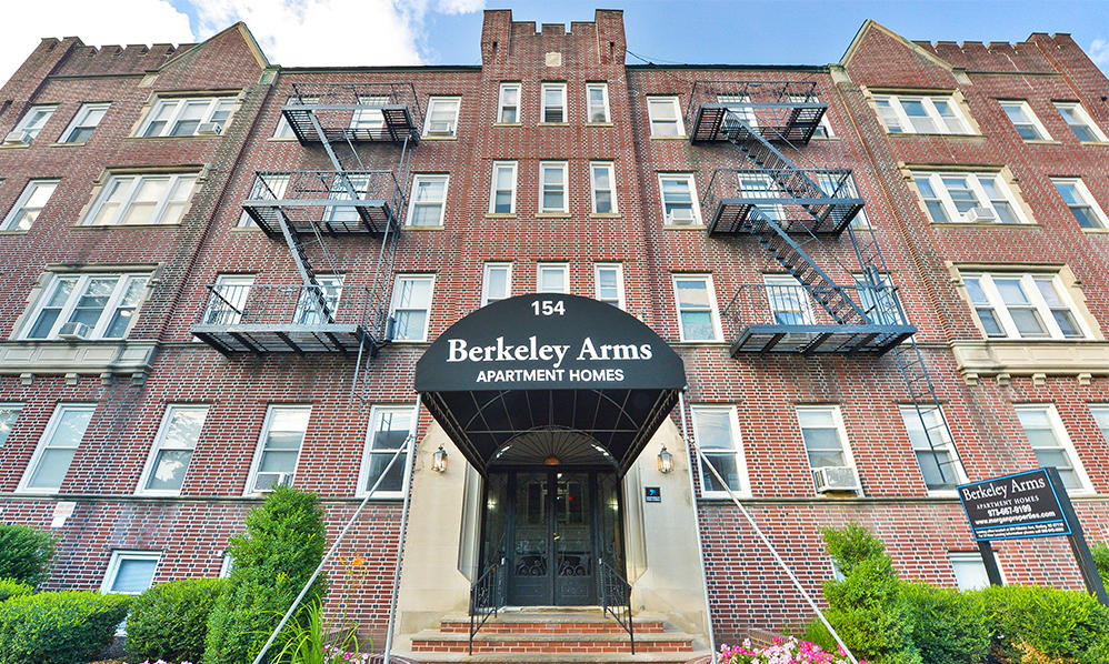 Berkeley Arms Apartment Homes Photo