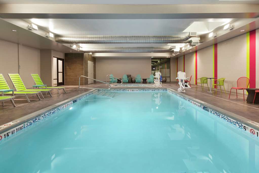 Pool Home2 Suites by Hilton Salt Lake City-East Salt Lake City (801)384-5785