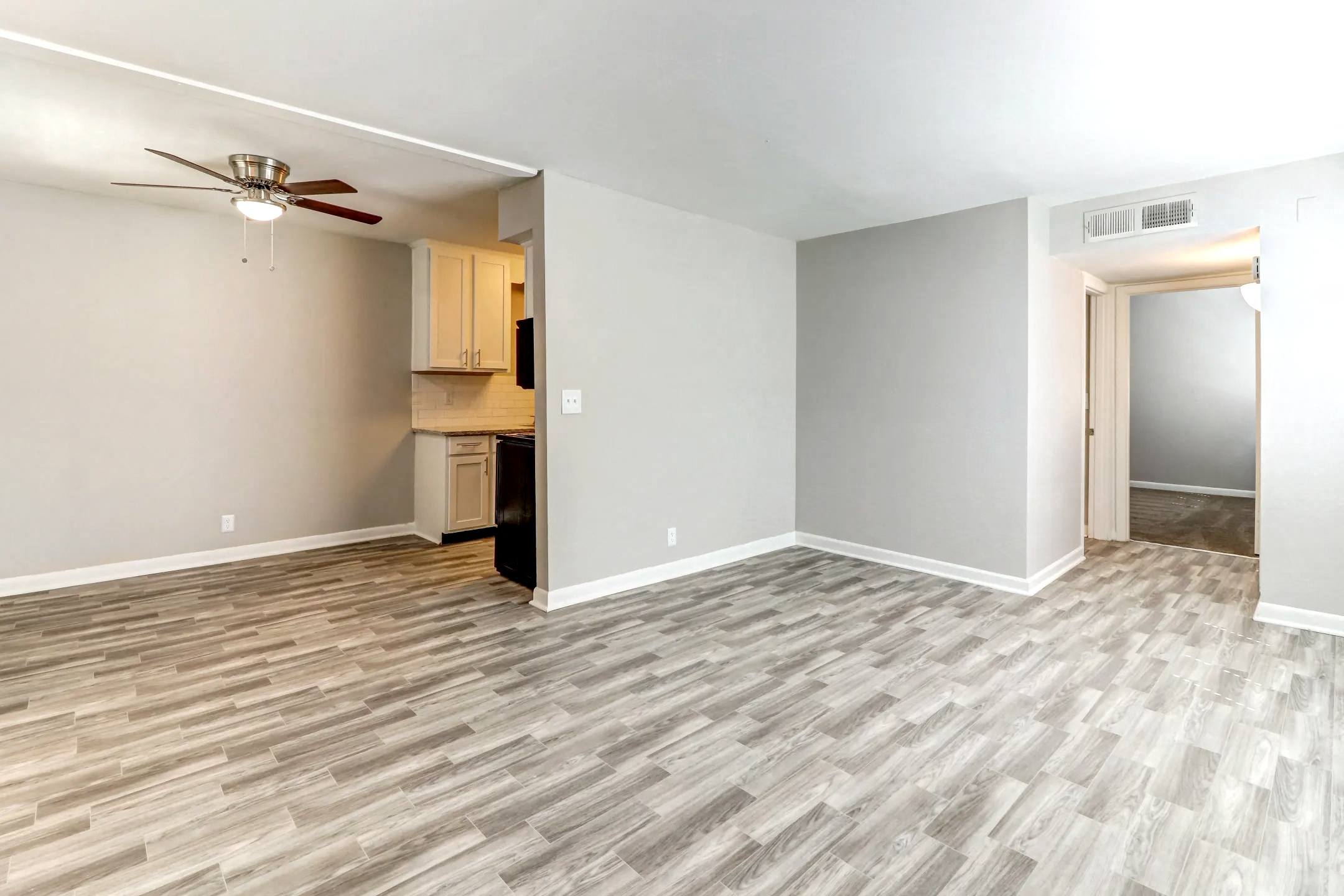 Unfurnished Living Area